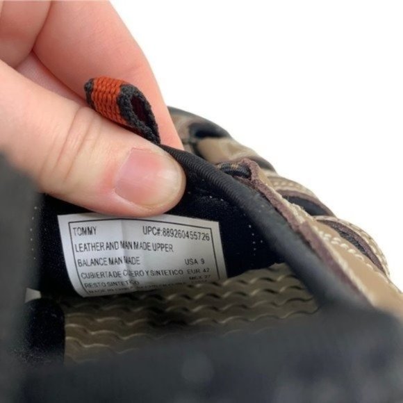 Eddie Bauer Leather Waterproof Tommy Sandals - Picture 7 of 8